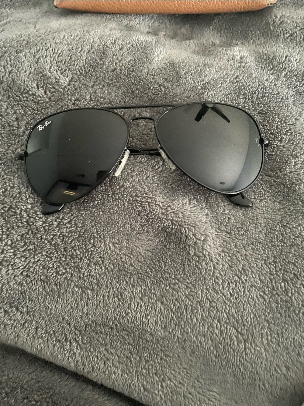 Ray-Ban Black Aviator Sunglasses